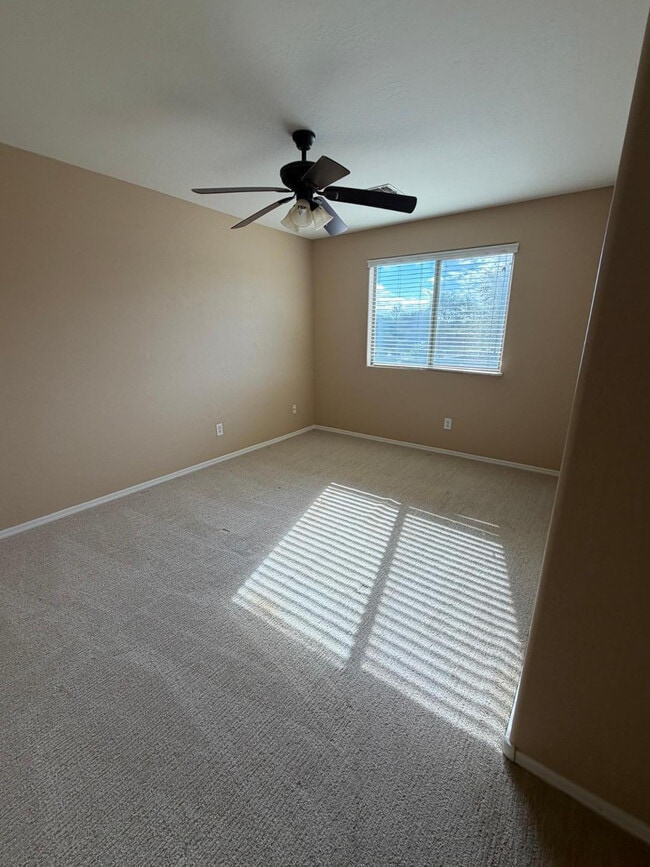 Building Photo - 3436 E Casa Mader Dr