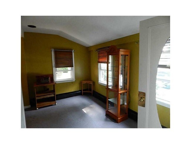 Building Photo - 1785 W Main Rd