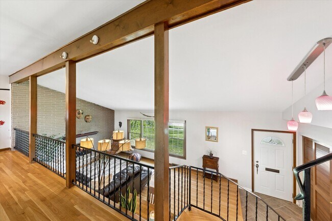 Building Photo - 4 E Noyes St