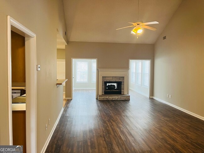 Building Photo - 50 Rock Mill Ct