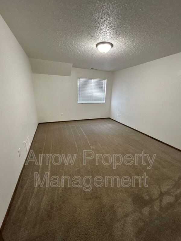 Building Photo - 203 E Arbor Ave