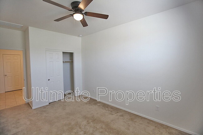 Building Photo - 11538 W Redfield Rd