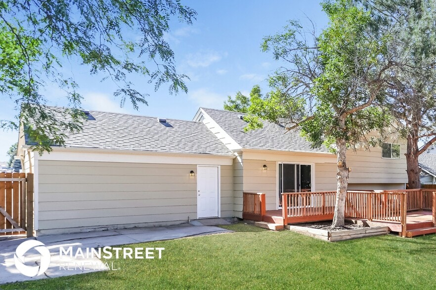 Building Photo - 5690 S Netherland St