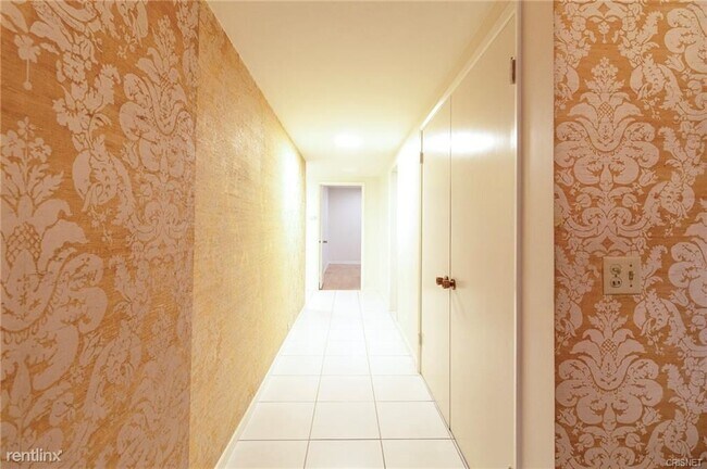 Building Photo - 3 br, 2.5 bath House - 1510 Virginia Ave