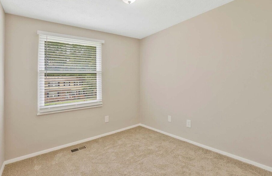 Building Photo - 6860 Cainwood Dr