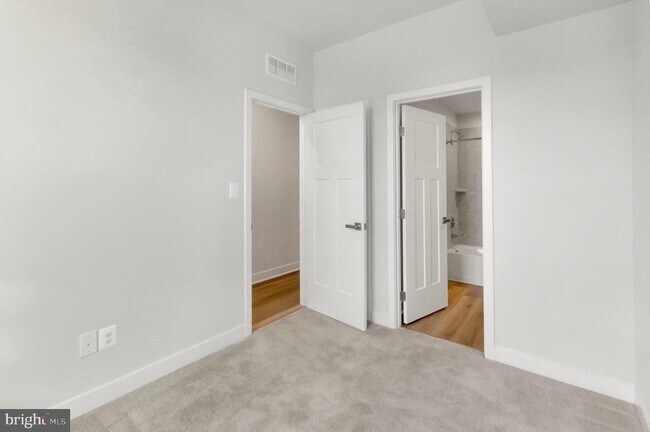 Building Photo - 14024 Sunrise Valley Dr