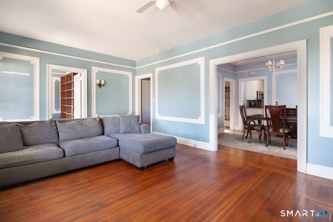 Building Photo - 11 Prospect St