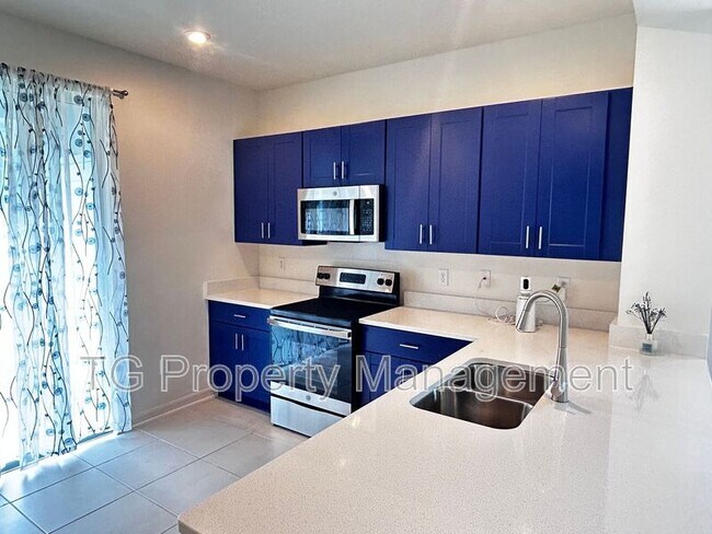 Building Photo - 379 Annies Pl