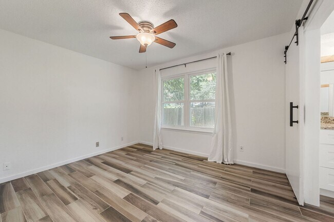 Building Photo - 9618 Sugar Hill Dr