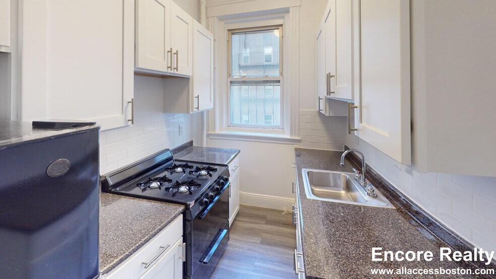 Building Photo - 1175 Boylston St