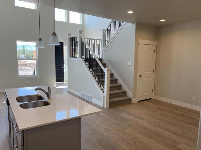 Building Photo - 3742 Canyon Falls Dr