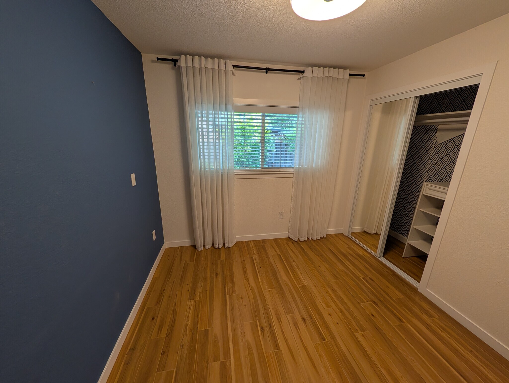 Building Photo - 487 Tuscarora Dr