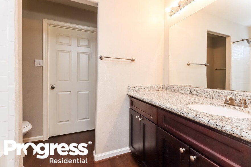 Building Photo - 2703 Cypress Island Dr