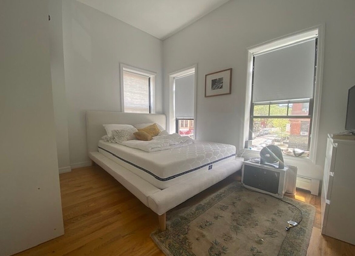 Building Photo - 789 Greene Ave