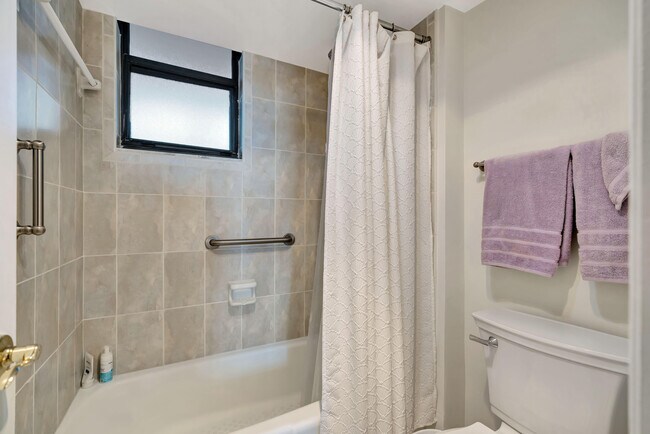 Building Photo - 1542 Jupiter Cove Dr