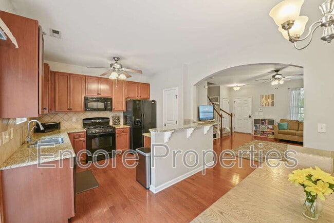 Building Photo - 1007 Denmark Manor Dr
