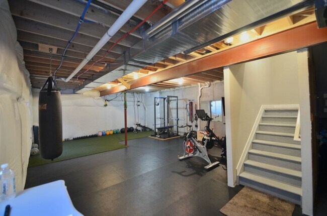 Building Photo - 3 bd/2.5 ba Townhome!