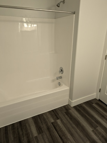 Building Photo - 735 N 380 W