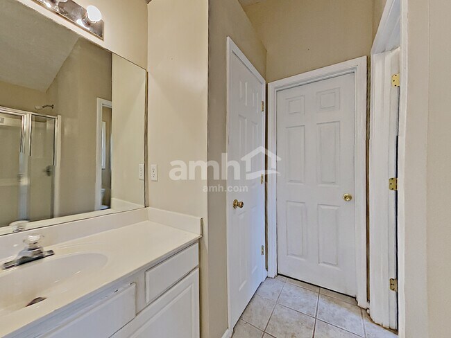 Building Photo - 2257 Caneridge Trail SW