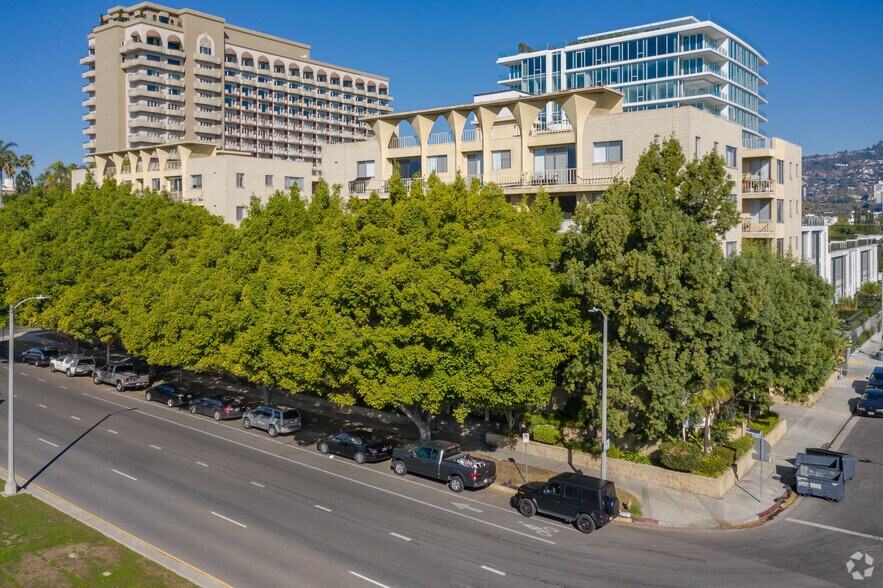 Building Photo - Burton Plaza Apartments