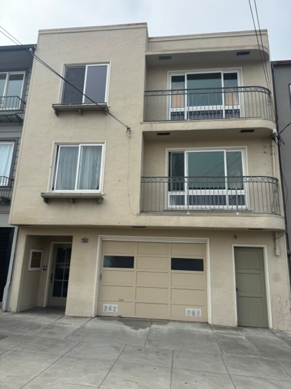 Building Photo - 4127 Irving St