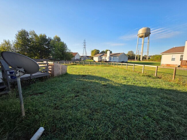 Building Photo - Comfort and Convenience Ranch Home Awaits ...