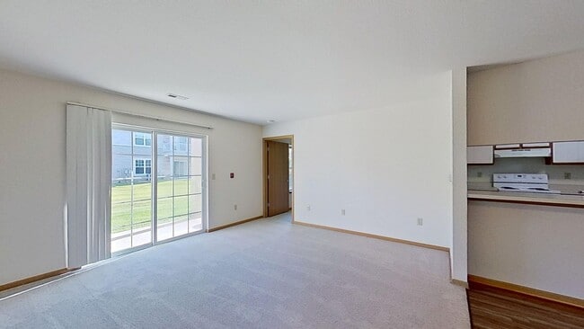Building Photo - Condo Style Lower 1 Bedroom 1 Bathroom Apartment