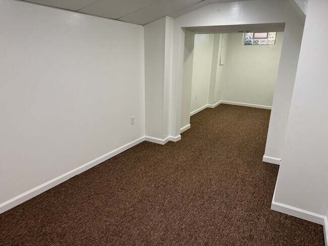 Building Photo - 2 Bedroom, 2.5 Bathroom Half Double in Dublin, OH