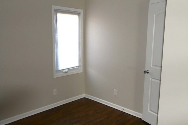 Building Photo - Beautiful Ralston 3 Bedroom Home Across from Park! Garage and fenced yard!