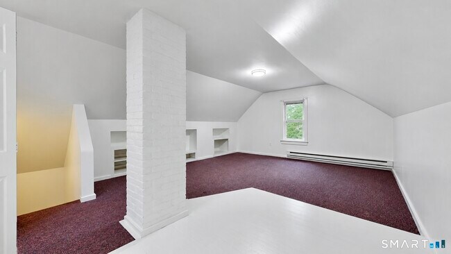 Building Photo - 21 Parmelee Ave