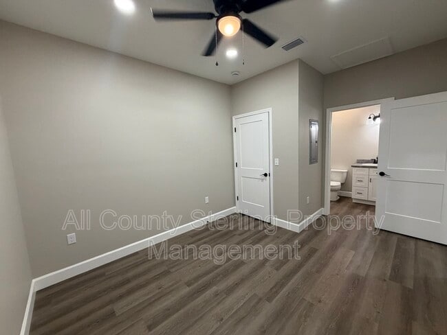 Building Photo - 1418 SE Magnolia Loop