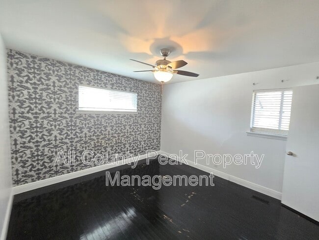 Building Photo - 1605 S Mack Smith Rd