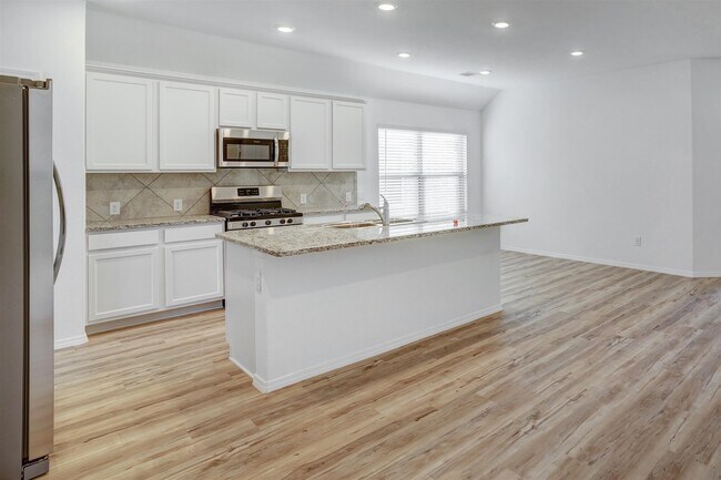 Building Photo - 3719 McCrary Falls Wy