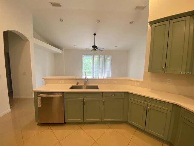 Building Photo - 11744 Holly Creek Dr