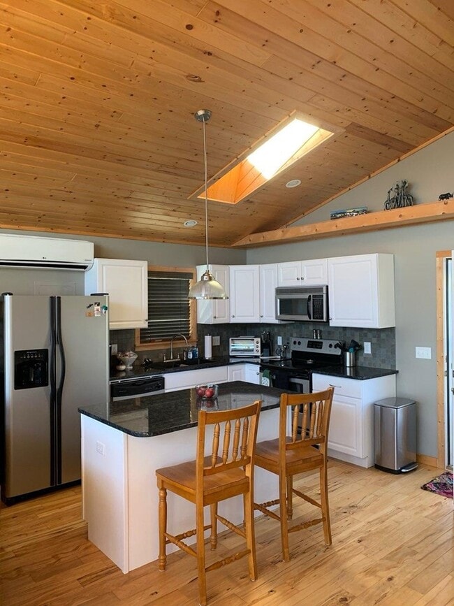 Building Photo - 357 Fincastle Estates