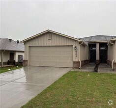 Building Photo - 6505 NW Vandergriff St