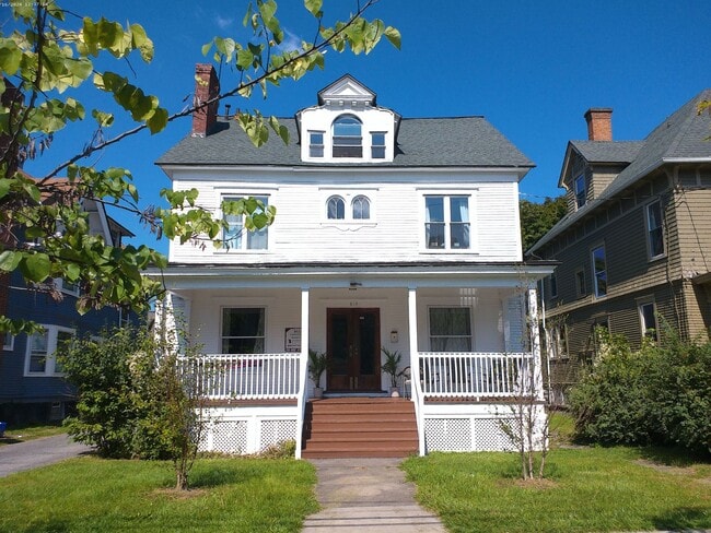 Primary Photo - 813 Euclid Ave
