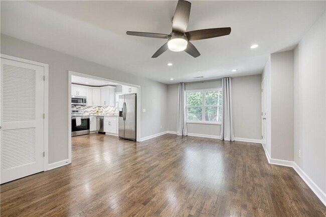 Building Photo - 2997 Whispering Hills Ct