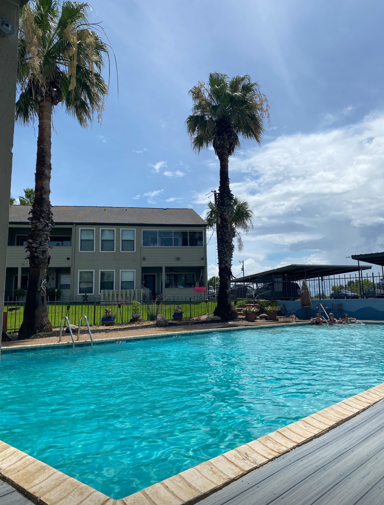 Building Photo - 604 Highcrest Dr