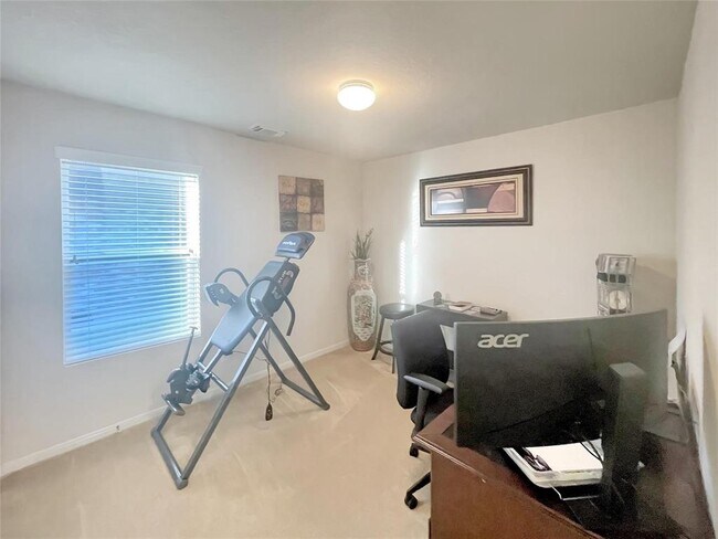 Building Photo - 2715 Yestereve Ct