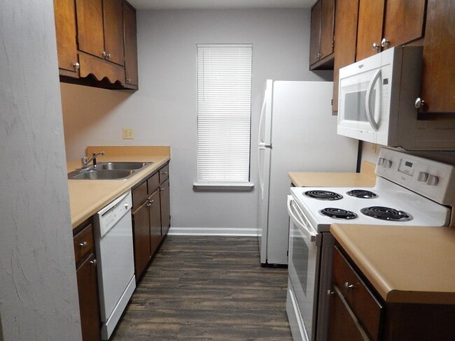 Building Photo - 3335 Sedona Rd