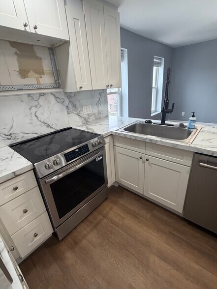 Building Photo - 326 Walnut St