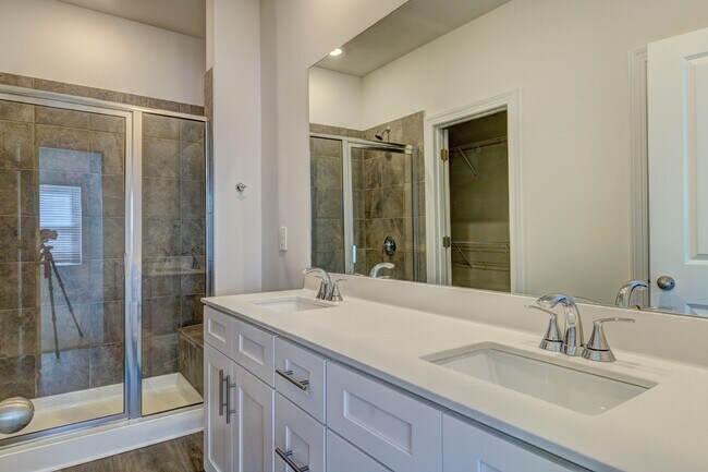 Building Photo - 5037 Poplin Vly