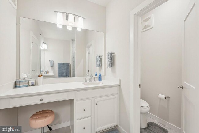 Building Photo - 4610 Olivine Dr
