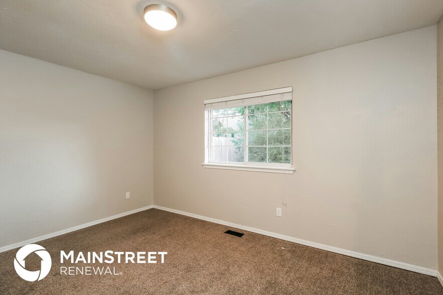 Building Photo - 4212 NW 146th Terrace