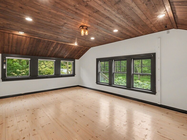 Building Photo - 14001 Riker Rd