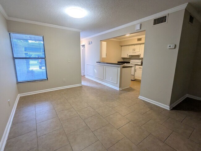 Building Photo - 8538 Pineverde Ln