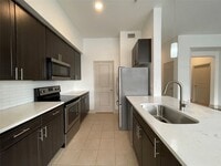 Building Photo - 2222 Smith St