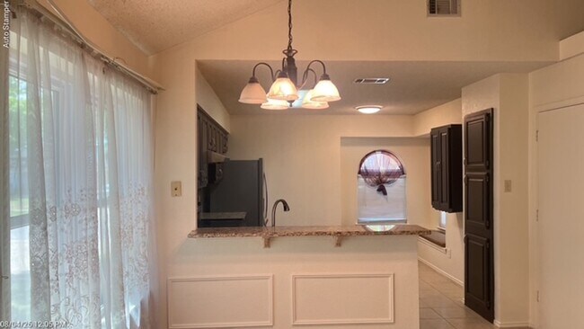 Building Photo - 903 Love Wood Ln