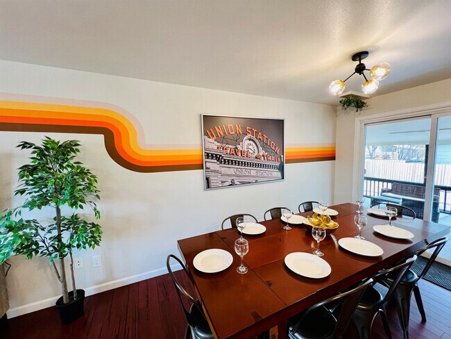 Building Photo - 7012 Ingalls St